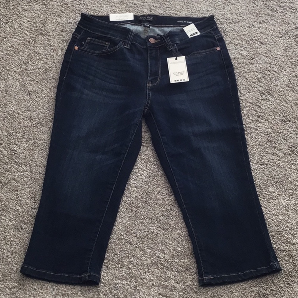 JUDY BLUE SKINNY FIT CAPRIS - NWT SIZE 7/28 - Picture 4 of 8